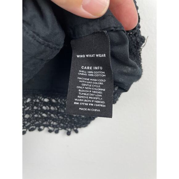 Who What Wear black thick strap eyelet tank top - size XS - Picture 5 of 6